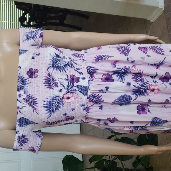 Shosho L off shoulder smocked upper peekaboo dual deep slits tropical maxi - Picture 7 of 9